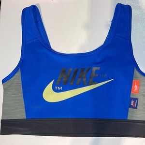 Nike sports bra
